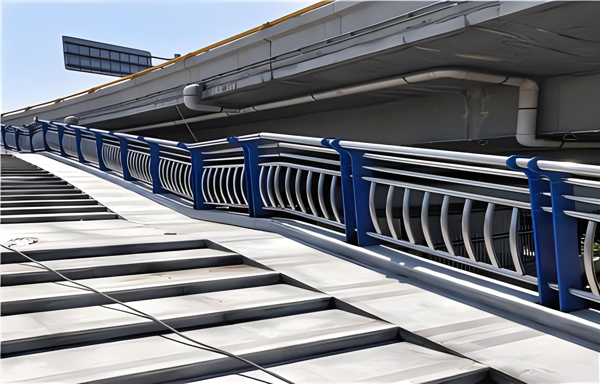 楚雄不锈钢桥梁护栏维护方案：确保安全，延长使用寿命